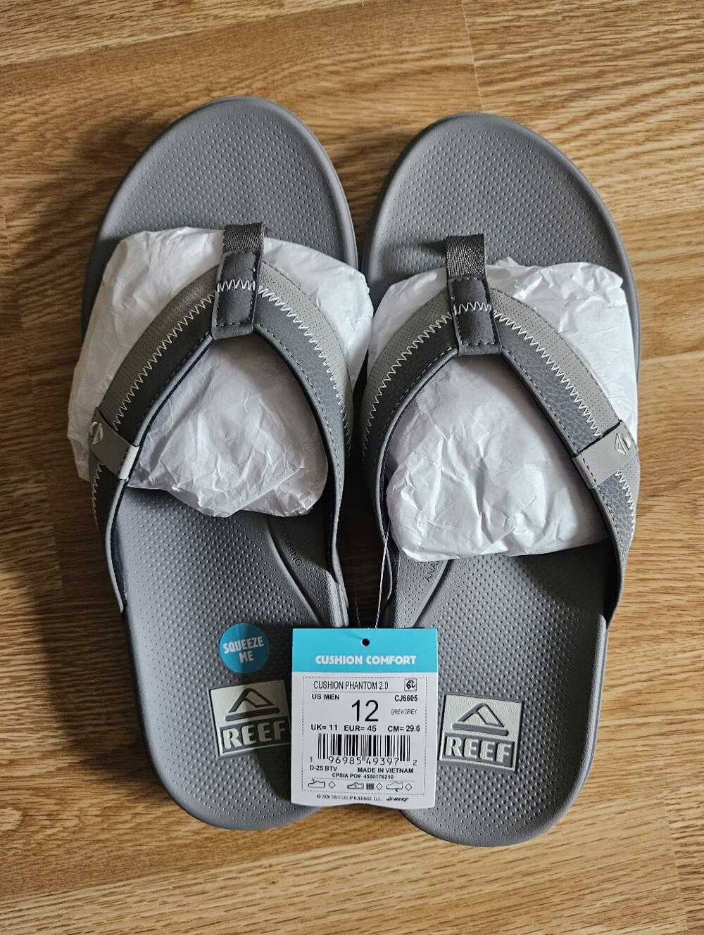 NWT Reef Gray Cushion Phantom 2.0 Men's Sandals